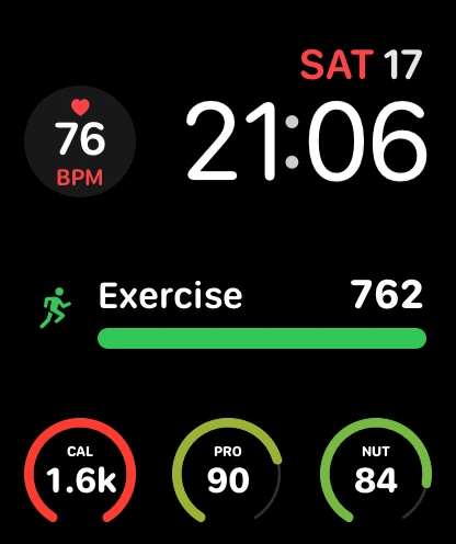 Apple Watch face with Chick activity, calorie, protein and nutrition information.